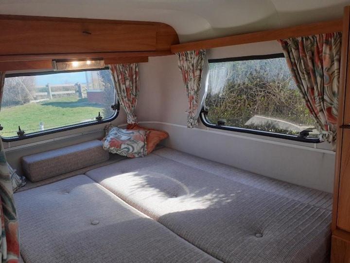 Sundial Cottage Eriba Caravan نورويش المظهر الخارجي الصورة